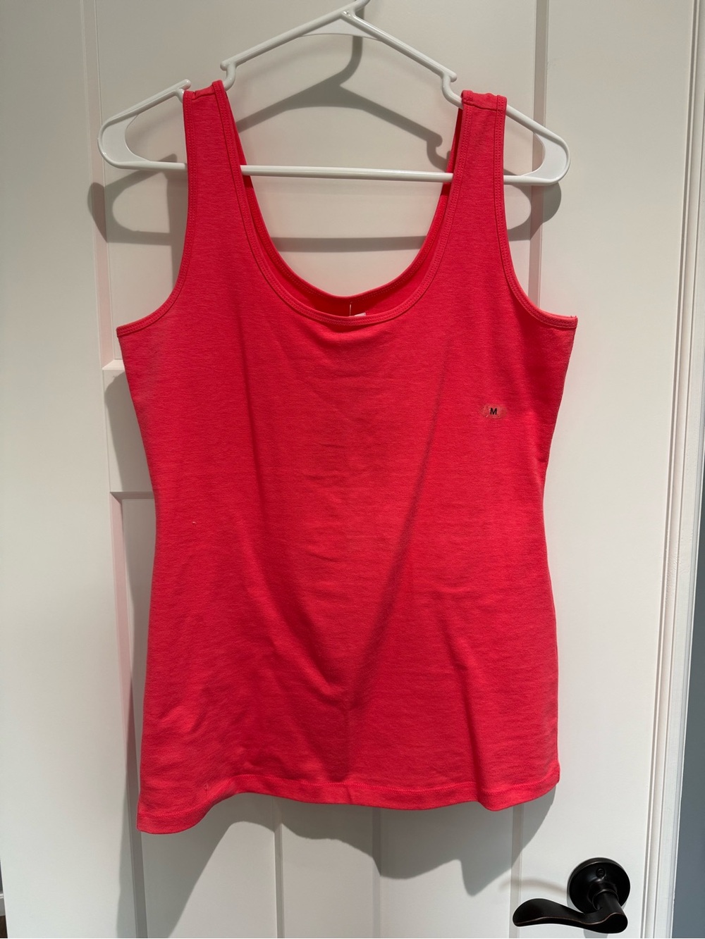 NEW Maurices coral / hot orange/ pink scoop basic tank - size medium
